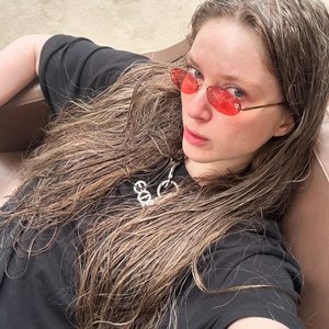 Dina Blin Nude
