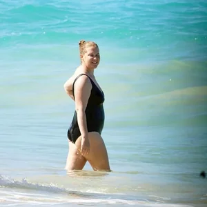 Emi Shumer Nude