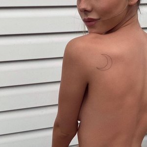 Ester Exposito Nude