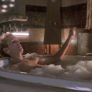 Jamie Lee Curtis Nude