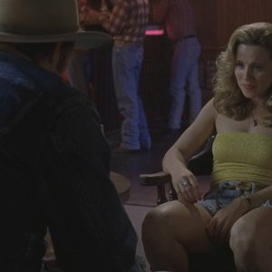 Linda Cardellini Nude