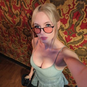 Gilticus Nude