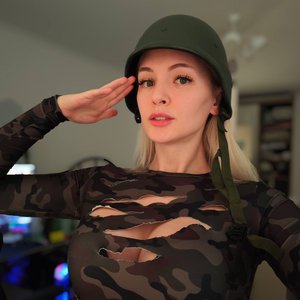 Gilticus Nude