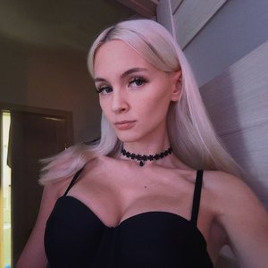 Gilticus Nude