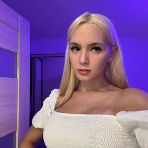 Gilticus Nude