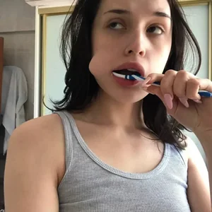 Horneyjozy Nude