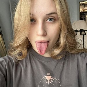 Horneyjozy Nude