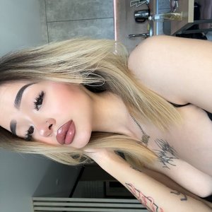 Leyla Mayers Nude