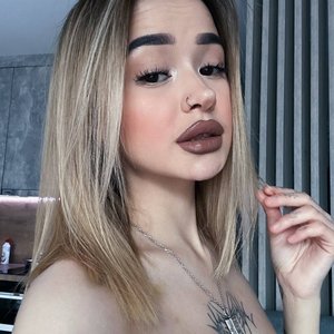 Leyla Mayers Nude