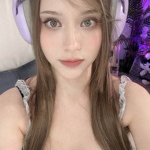 Lyasyaa Nude