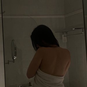 Neonova Nude