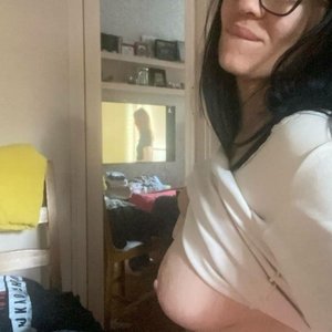 Mama Ogra Nude