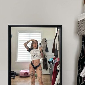 Arlene Lee Nude