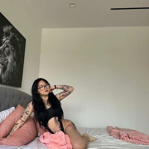 Arlene Lee Nude