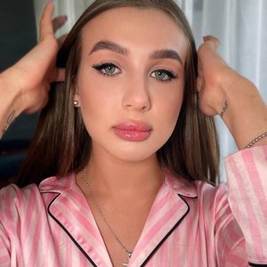 Ledi Diana Nude