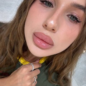 Ledi Diana Nude