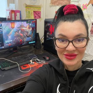Mama Ogra Nude