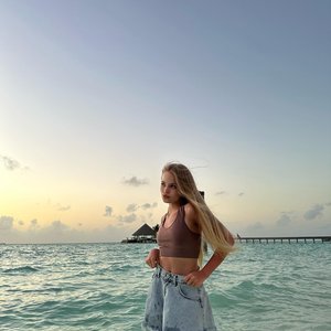 Milana Star Nude