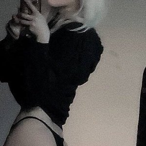 Paradoksi Nude