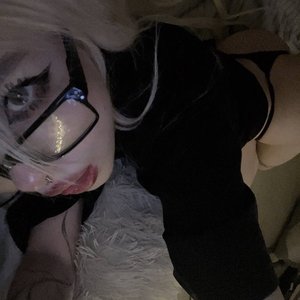Paradoksi Nude