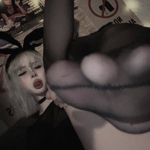 Paradoksi Nude