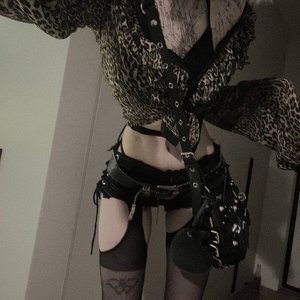 Paradoksi Nude