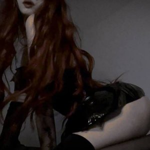 Paradoksi Nude