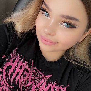 Kkselia Nude