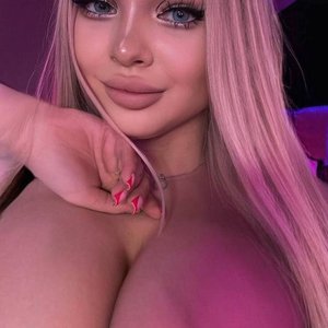 Kkselia Nude