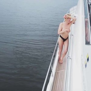 Viktoriya Maslova Nude