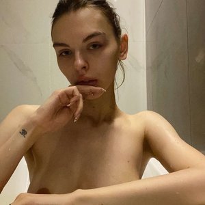 Vika Mednis Nude
