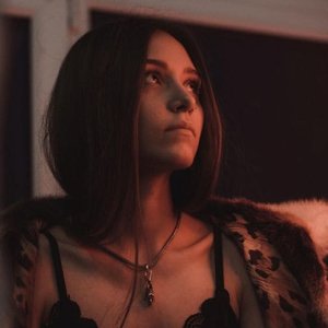 Vikared Nude