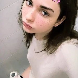 Ahrinyan Nude