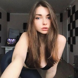 Ahrinyan Nude