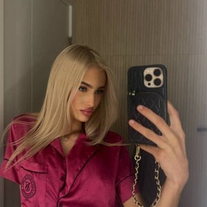 Arina Savastru Nude