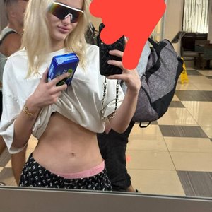 Arina Savastru Nude