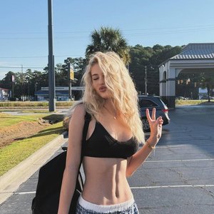 Arina Savastru Nude