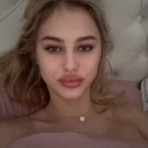 Arina Savastru Nude