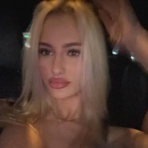 Arina Savastru Nude