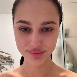Arina Savastru Nude