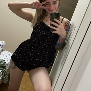 Belleniko Nude