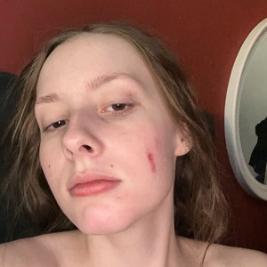 Damania Nude