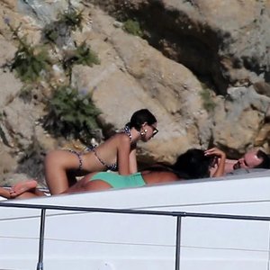 Emily Ratajkowski Nude