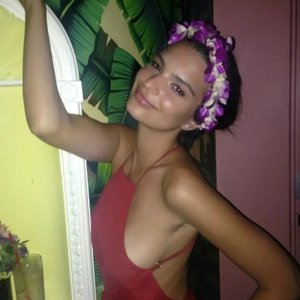 Emily Ratajkowski Nude