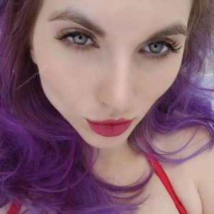 Lipisinka Nude