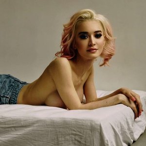 Liqueen Nude