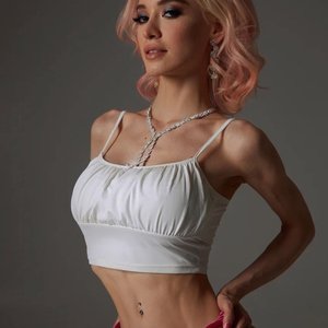 Liqueen Nude