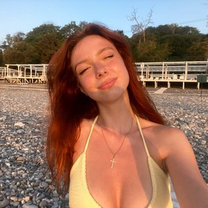 Linsan Nude