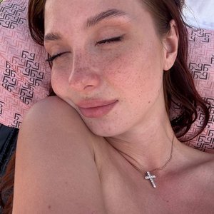Linsan Nude