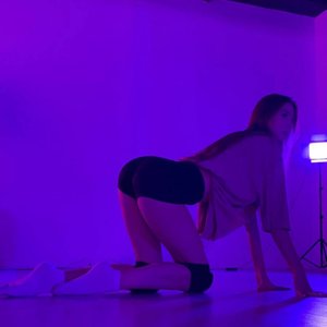 Linsan Nude